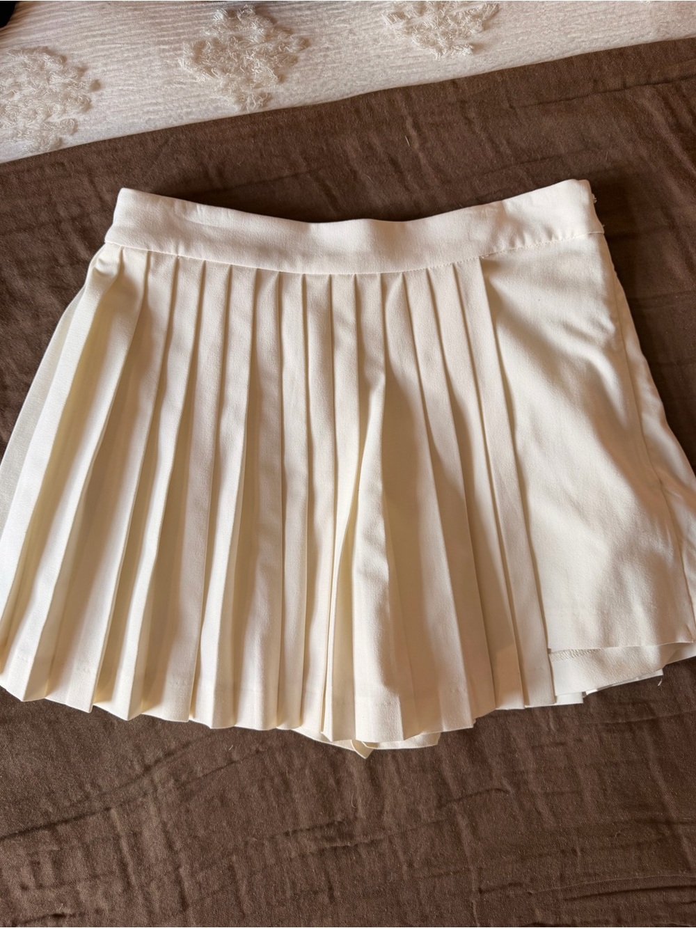 Abercrombie & Fitch Cream Pleated Skater Skirt